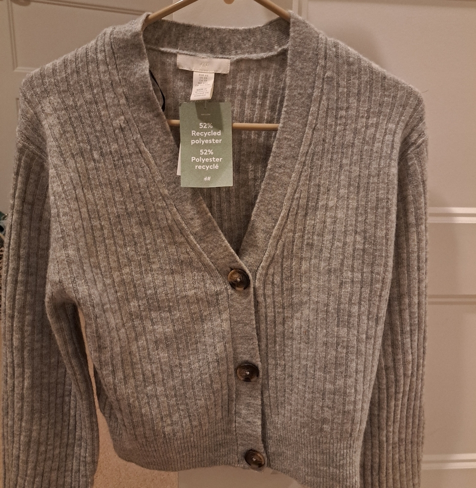 NWT Vneck Cardigan